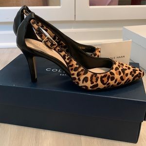 NWT Cole Haan Kyle Cut out Pump II-Ocelot Haircalf - Size 5.5